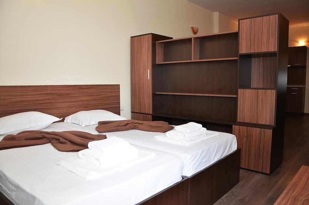 Ivtour Apartments In Yalta Complex Золотые Пески Номер фото