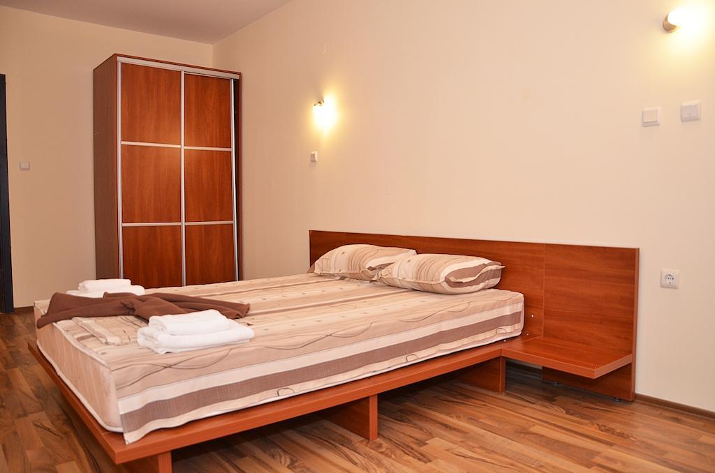 Ivtour Apartments In Yalta Complex Золотые Пески Номер фото